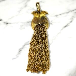 VTG ⭐️ Tulip with Tassles Pendant